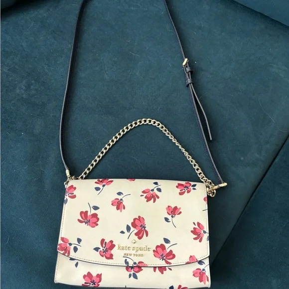 NWT Kate Spade New York crossbody with beautiful flowers - Picture 4 of 8